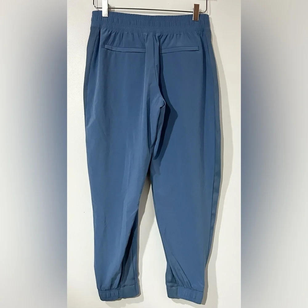 Athleta Brooklyn Jogger‎ in Cottage Blue 6 Petite